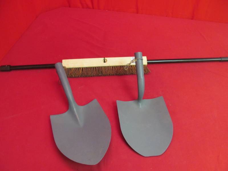 lot 38 image: tools