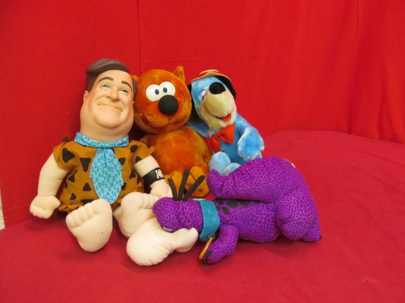 lot 54 image: collectibles