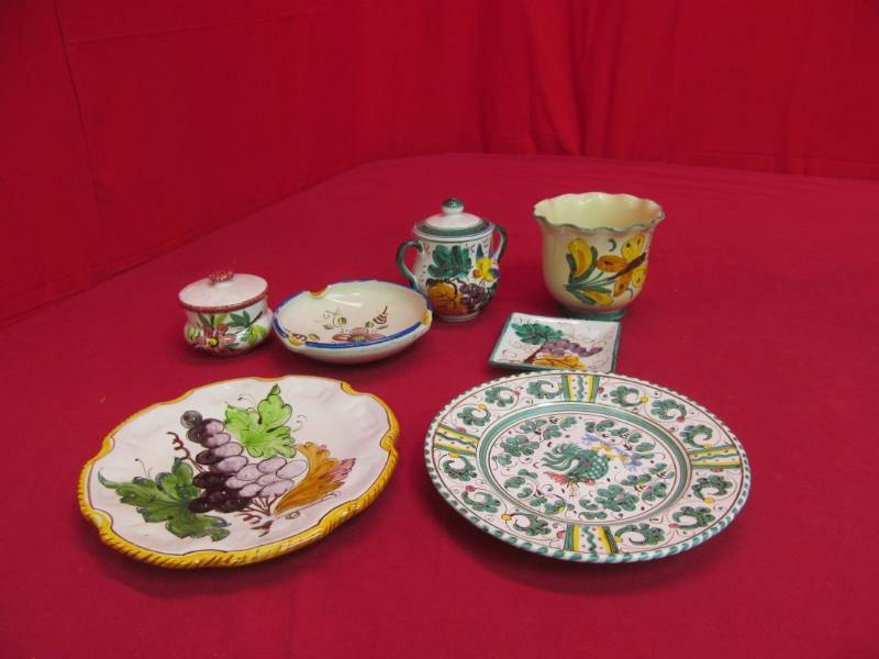 lot 62 image: pottery