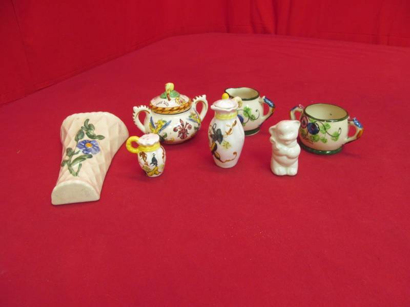 lot 63 image: pottery