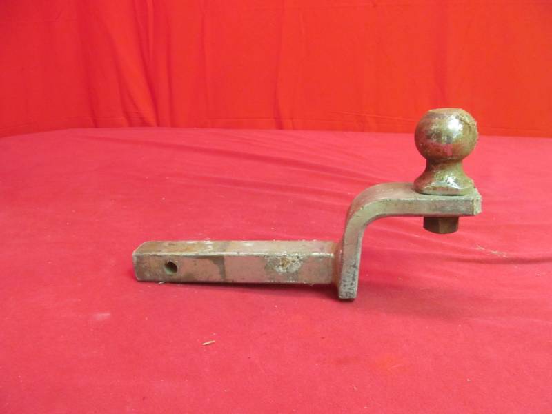 lot 81 image: hitch receiver