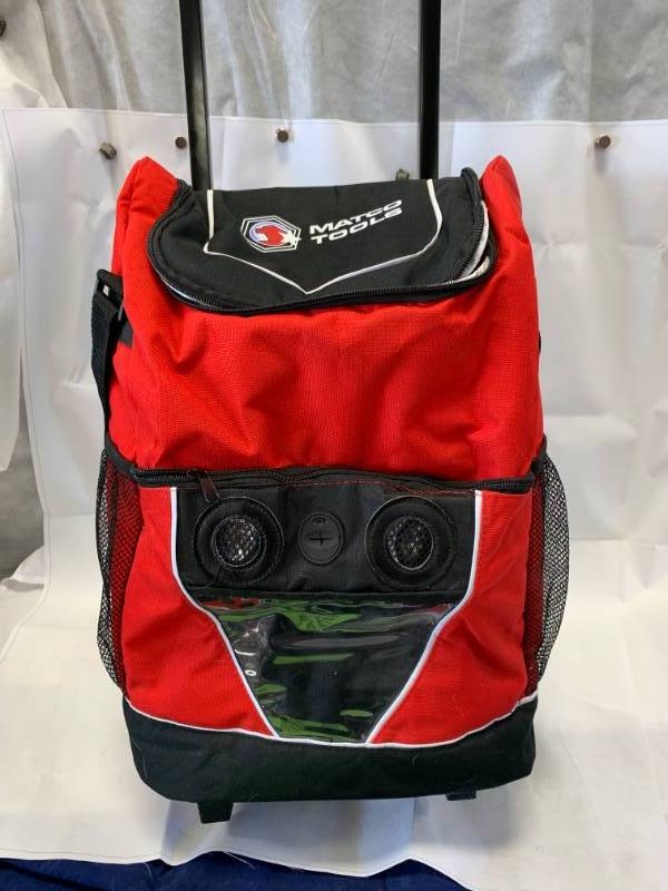 lot 5 image: Matco Tools Rolling Cooler with Bluetooth Speaker System