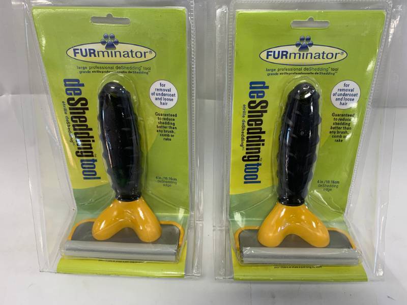 lot 14 image: Lot of 2 DogCat Deshedding Tools
