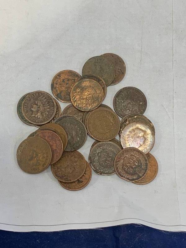 lot 24 image: Lot of 30 Indian Head Pennies