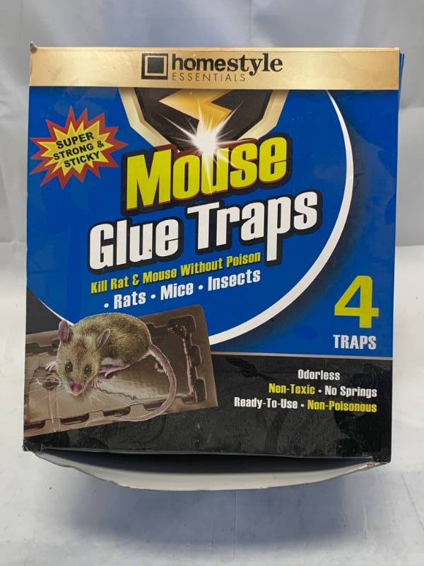 lot 58 image: Lot of 28 Mouse Traps