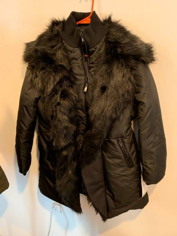 lot 81 image: Brand New Womens Large Winter Jacket New