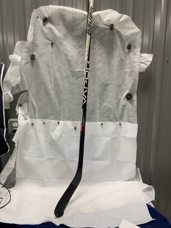 lot 107 image: Bauer Vapor Right Handed Hockey Stick