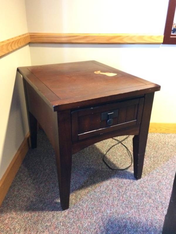lot 7 image: Klaussner International Large Mahagony Mission Arts & Crafts Style End Side Table With Drawer - Classic Styling With Gorgeous Accents Including the Hardware - Wear Spot Shown In Picture