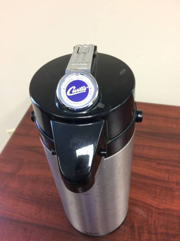 lot 24 image: Coffee Thermo Dispense Hot Air Pot Server by Curtis - Excellent Condition
