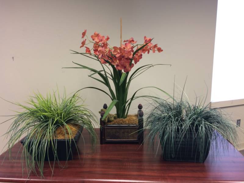 lot 28 image: Lot of 3 Office Decor Artificial Plants - Great Condition