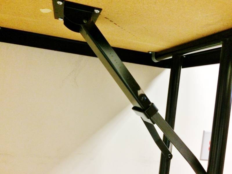 lot 45 image: HIGH QUALITY STEELCASE&nbsp5 Grey Laminate Top Classroom Conference Boardroom Training Folding Table - Excellent Condition - Light Scuffing On Sides - Top Mint 