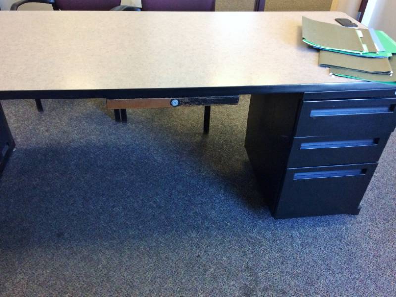 lot 99 image: HIGH QUALITY STEELCASE  Grey Laminate Top Classroom Conference Boardroom Training Fold Table - Excellent Condition - Light Scuffing On Sides - Tops Mint  Contents Not Included