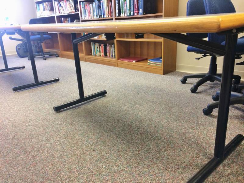 lot 188 image: HIGH QUALITY STEELCASE&nbspWood & Laminate Classroom Training Table - Excellent Condition