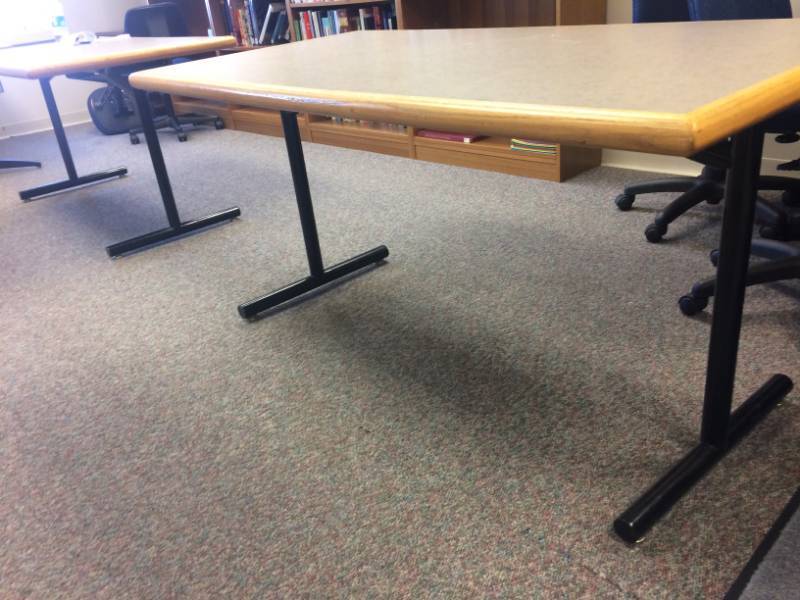 lot 251 image: HIGH QUALITY STEELCASE&nbspStationary Wood & Laminate Top Classroom Training Table - Excellent Condition