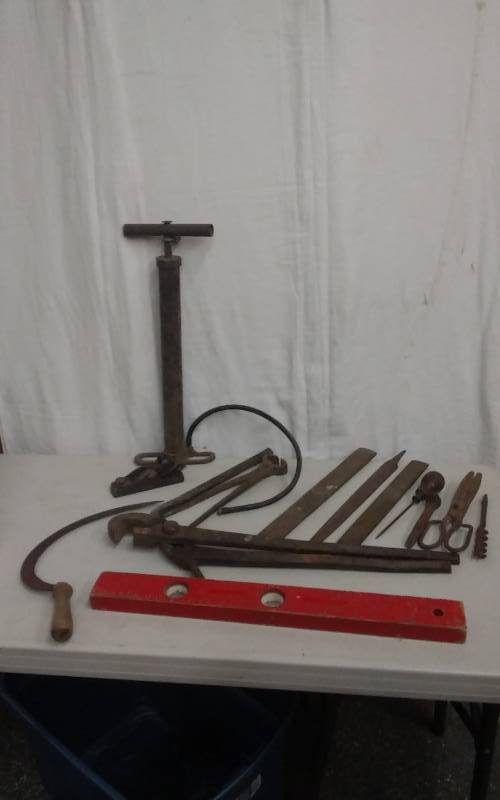 lot 44 image: Vintage Hand Tools Files, Level, Big Pliers