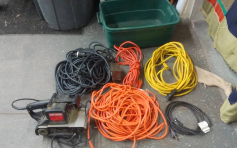 lot 46 image: Extension Cords, Craftsman Belt Sander