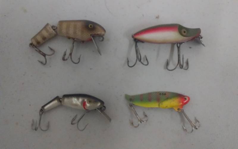 lot 6 image: 4-Vintage Lures