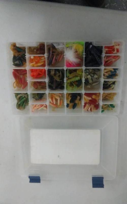 lot 13 image: Plastic Organizer & Plastic Baits