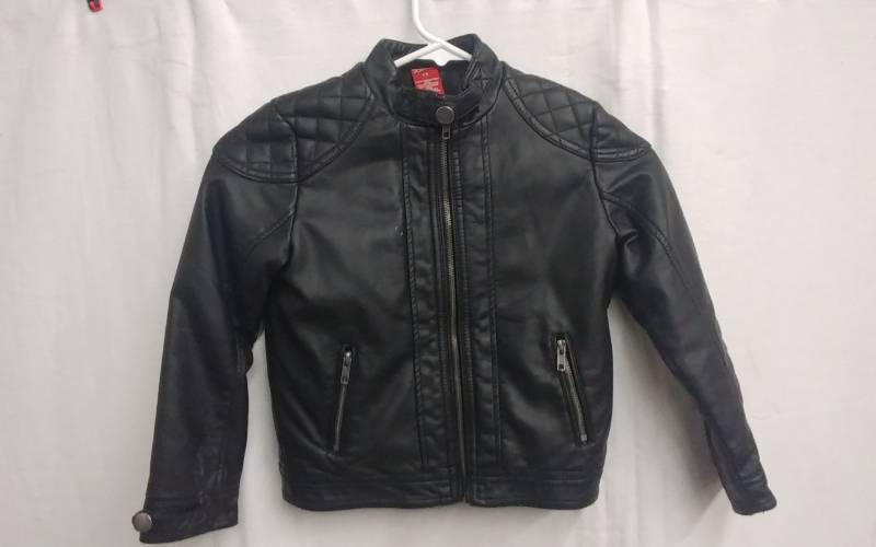 lot 24 image: Motor Cycle Jacket Boys Size 6