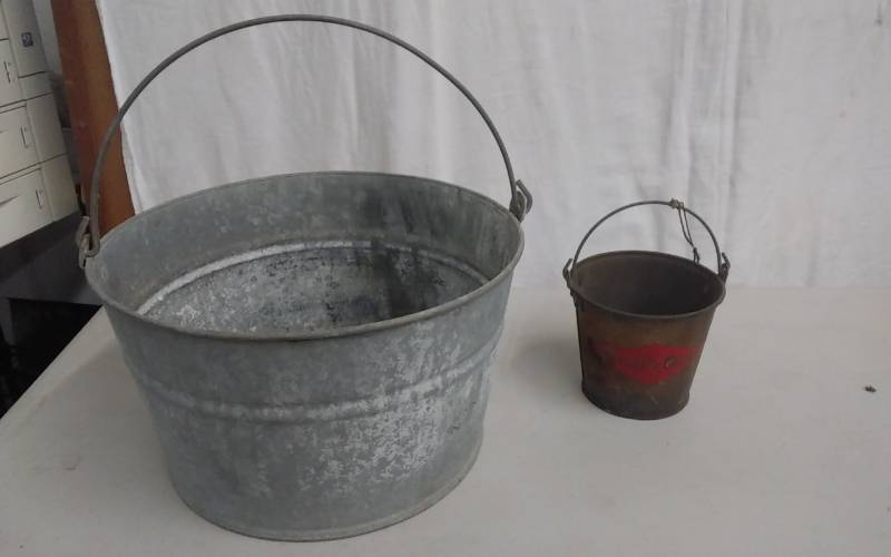 lot 36 image: Galvanized Bucket, Grain Belt Beer Bucket