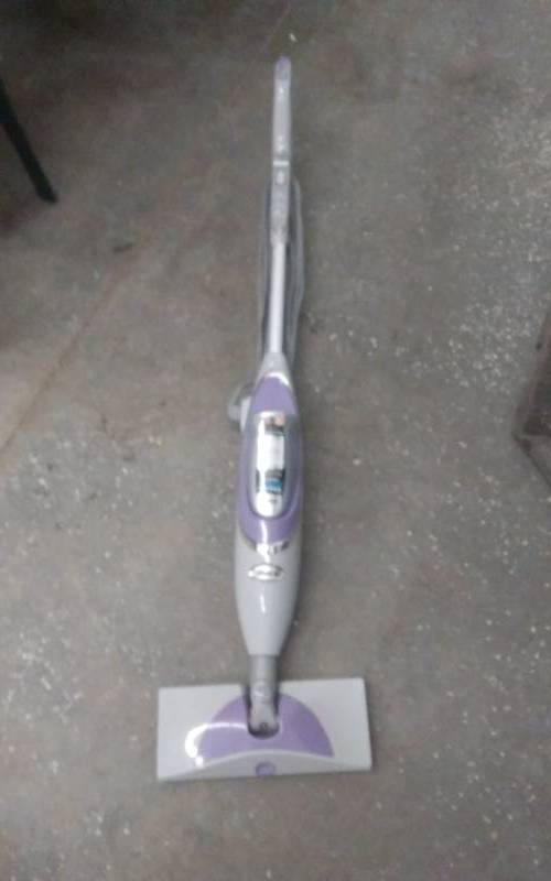 lot 50 image: Shark Steam Mop