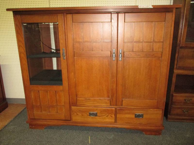 Beautiful Entertainment Centeruse for clothes Cabinet with drawers and shelves