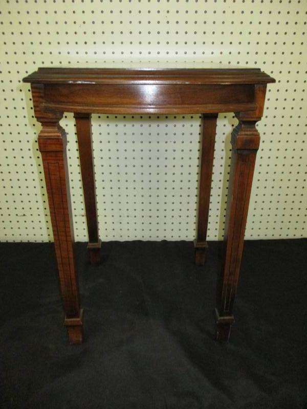Adorable little end tabel