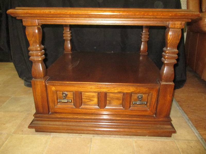 Beautiful square End Table with a drawer