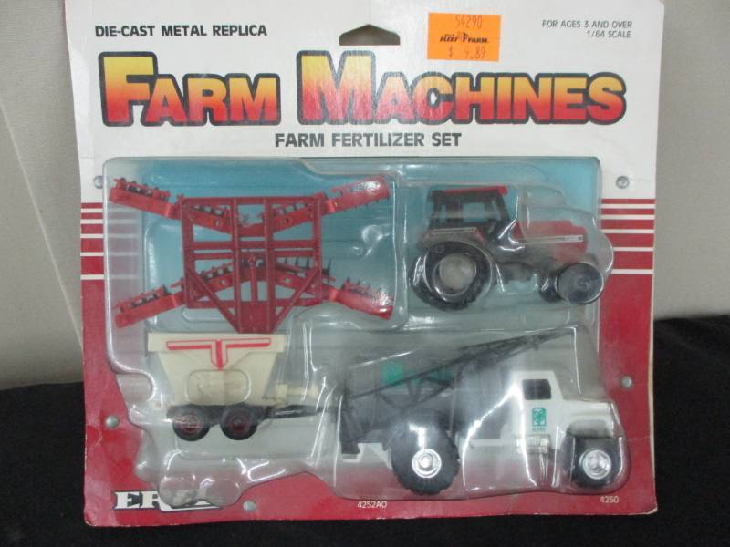 Farm Machines Fertilizer Set Unopened
