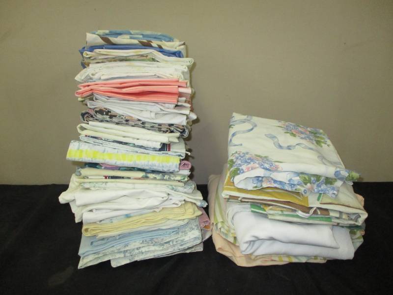 Misc sheets and pillow cases