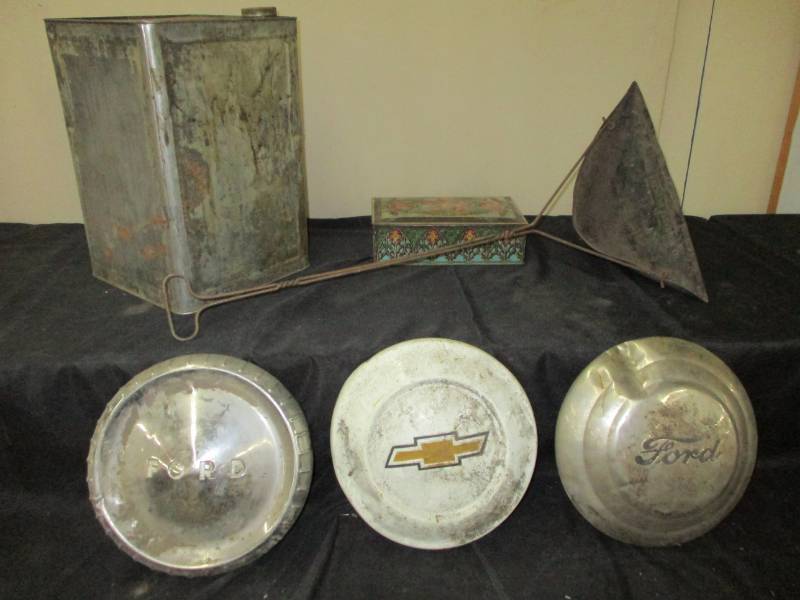 Hubcaps, Dustpan, old can