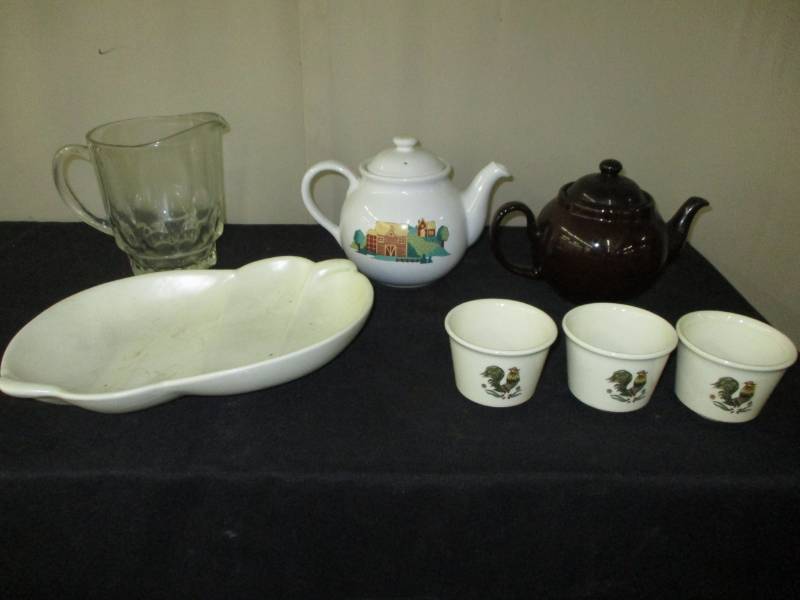 Serving Pots and Garnish tray