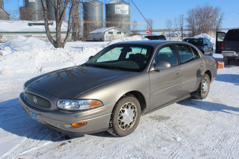 lot 3391 image: 2001 Buick LeSabre Limited - 2 Owner - 120,625 Miles -