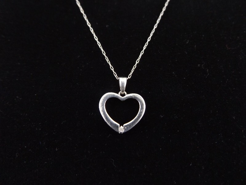.925 Sterling Silver Diamond Accented Heart Pendant Necklace