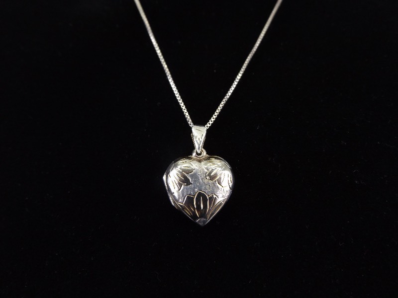 .925 Sterling Silver Etched Flower Heart Locket Necklace