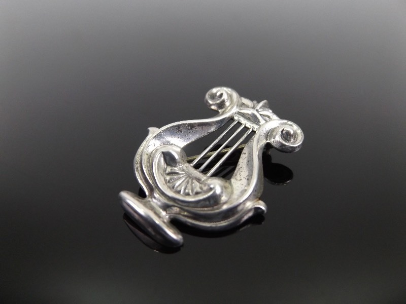 .925 Sterling Silver Harp Brooch