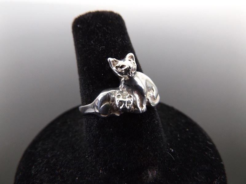 .925 Sterling Silver Mama and Kitten Ring Size 7
