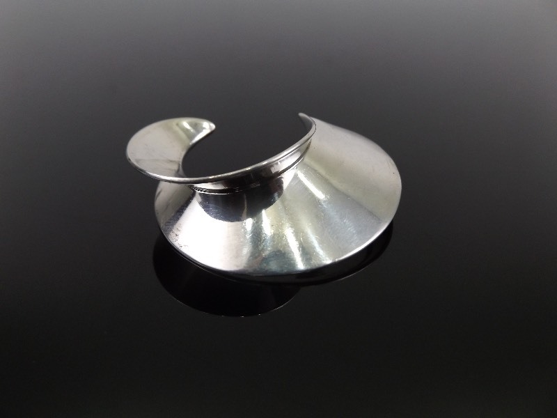 Large .925 Sterling Silver Modern Art Swirl Brooch