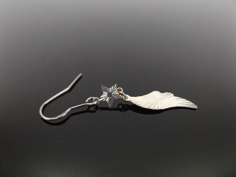 .925 Sterling Silver Shooting Star Dangle Earrings