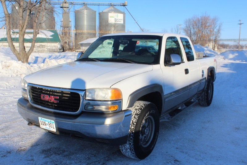 lot 3395 image: 2000 GMC Sierra 1500 SLE 4x4 Crew Cab