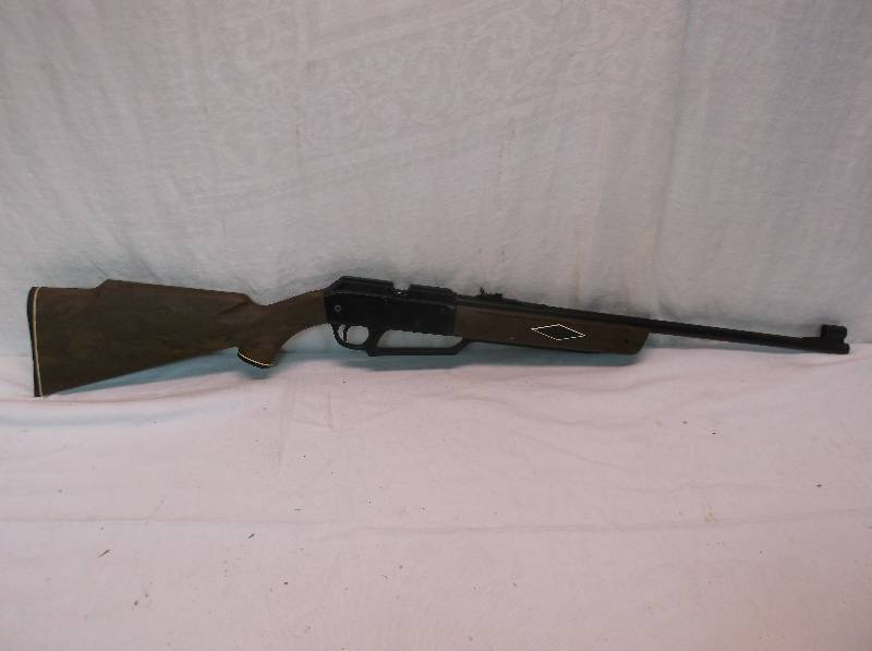 lot 18 image: Pellet Gun