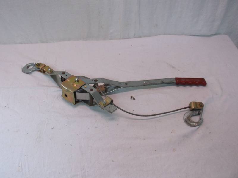 lot 24 image: Tool