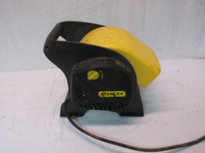 lot 28 image: Stanley
