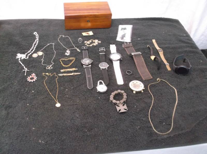 lot 66 image: Vintage