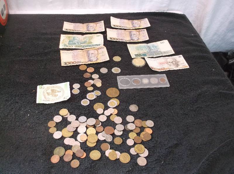 lot 69 image: Foreign Currency