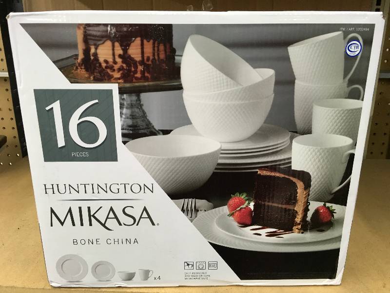 Huntington Mikasa Bone Chine 16 Piece Set, Retail $39.99