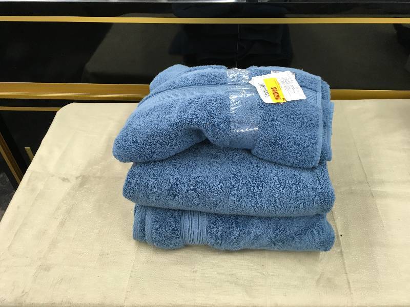 Blue Shadow 4PK Towels, Retail $10.99