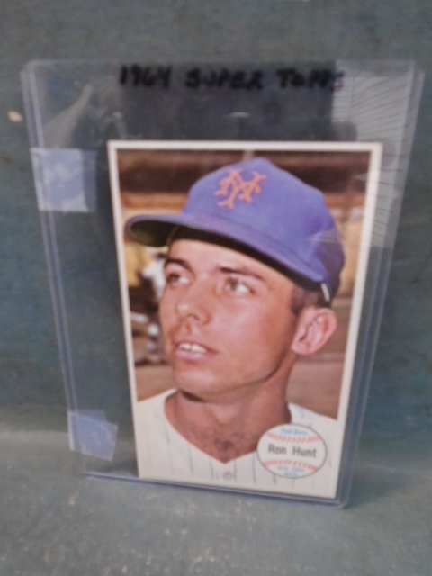 lot 22 image: Vintage Oversized Ron Hunt Card