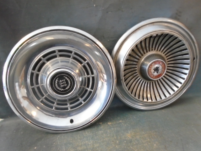 lot 38 image: Vintage Hubcaps