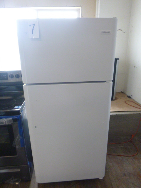 Frigidaire RefrigeratorFreezer